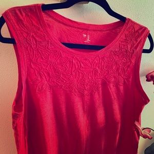 Cute and breezy lightweight cotton sleeveless tee